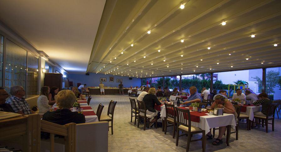 Villa Adora Beach Side Eksteriør bilde