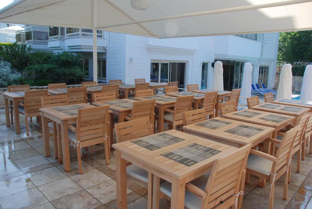 Villa Adora Beach Side Eksteriør bilde