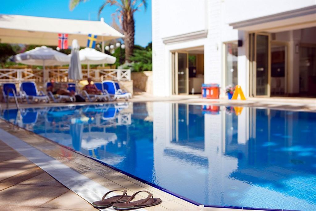 Villa Adora Beach Side Eksteriør bilde