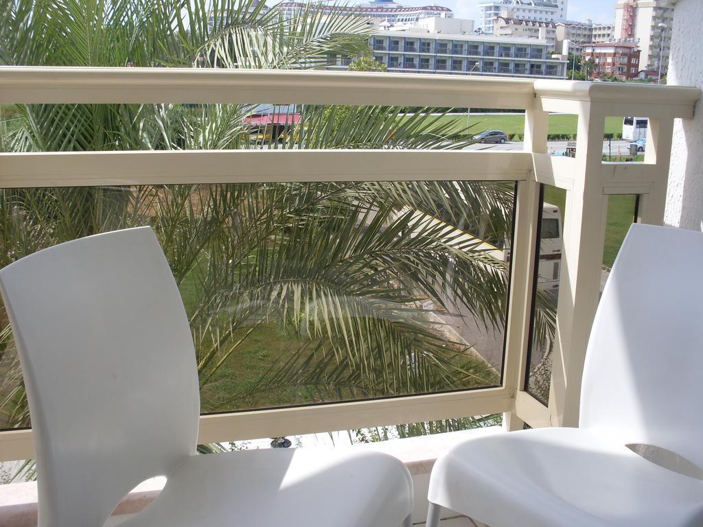 Villa Adora Beach Side Eksteriør bilde