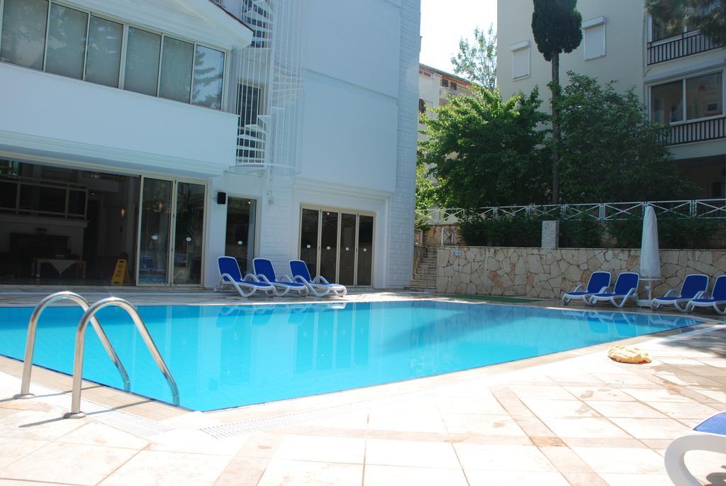 Villa Adora Beach Side Eksteriør bilde