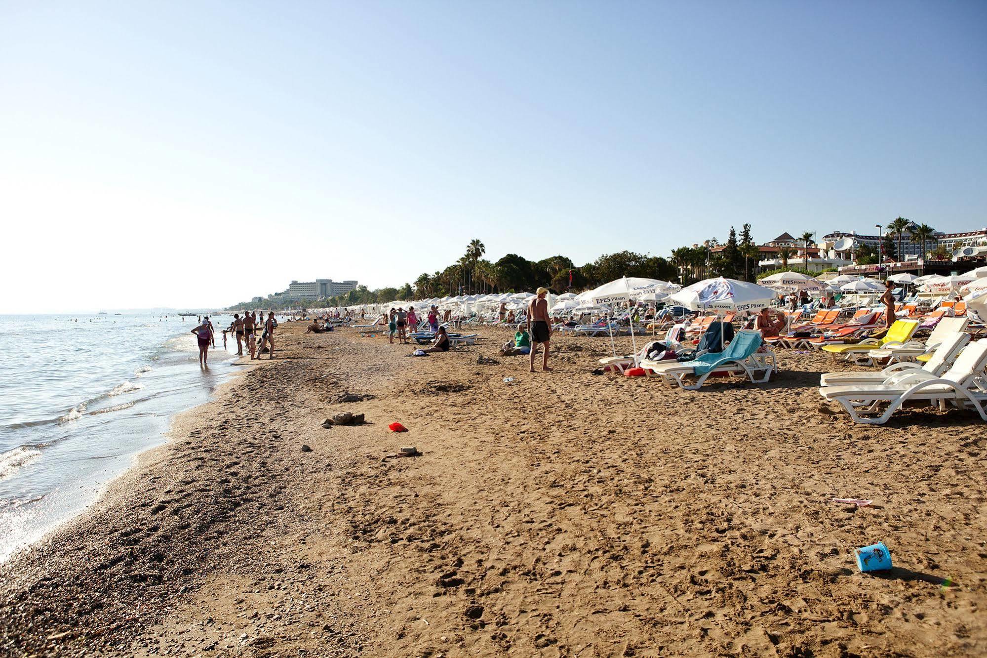 Villa Adora Beach Side Eksteriør bilde